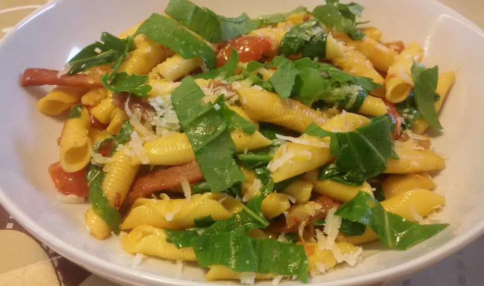 Pasta all’insalata pomodorini, speck e rucola