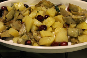 Carciofi, patate e olive nere