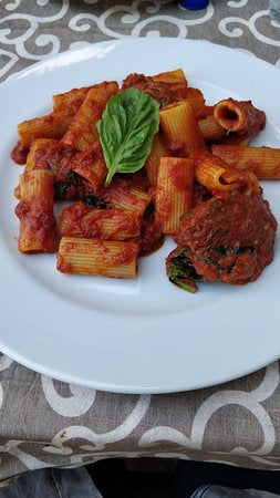 Rigatoni al ragù di polpette