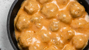 Polpette di pollo con crema di zucca e scaglie di parmigiano
