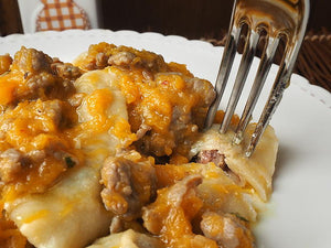 Pasta fredda con crema di zucca e salsiccia sbriciolata