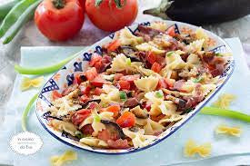 Farfalle integrali bresaola, scaglie e pomodorini