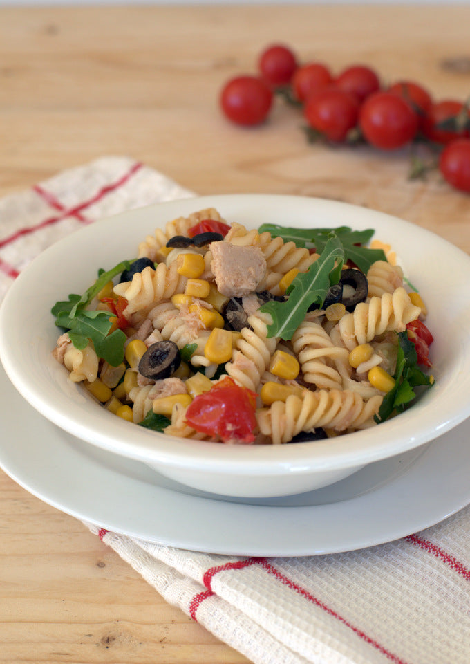 Pasta fredda con rucola pomodoro e tonno