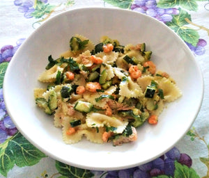 Pasta fredda all’insalata  zucchine e gamberetti