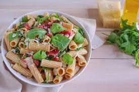 Pasta integrale bresaola, rucola e scaglie