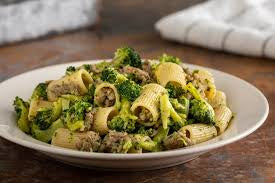 Broccoli baresi con salsiccia