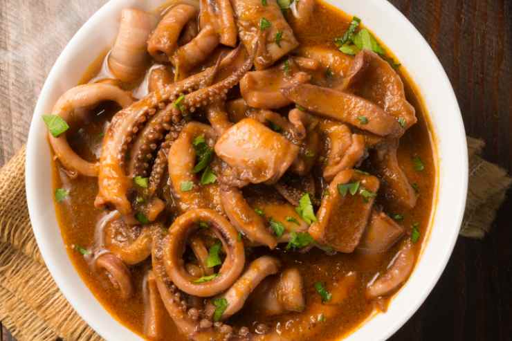 Seppie e calamari alla luciana