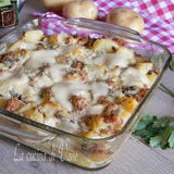 Focaccia di patate con besciamella, funghi Salsiccia e mozzarella