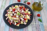 Polipo,patate e pomodorini rossi
