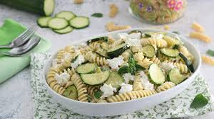 Pasta fredda con crema di zucchine