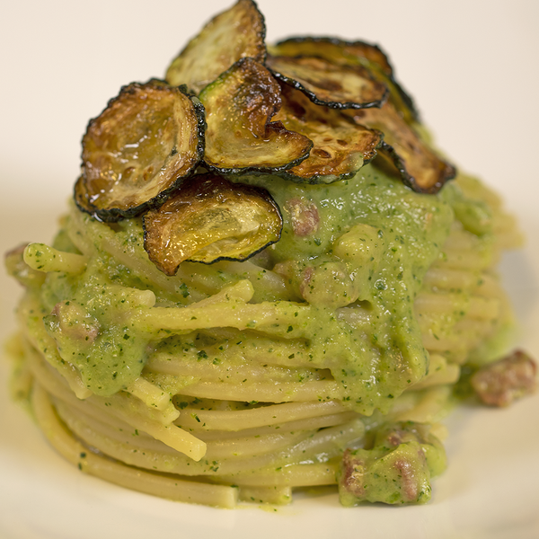 Spaghetti zucchine e pancetta