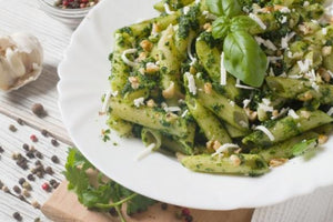 Pasta con noci e pesto