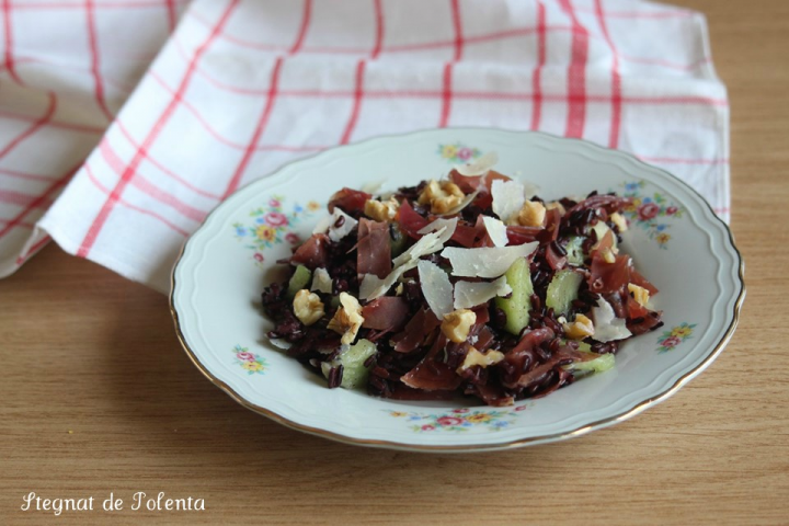 Riso venere bresaola e pomodori