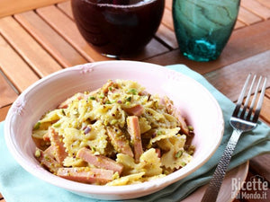 Pasta fredda mortadella, pistacchio e pomodori
