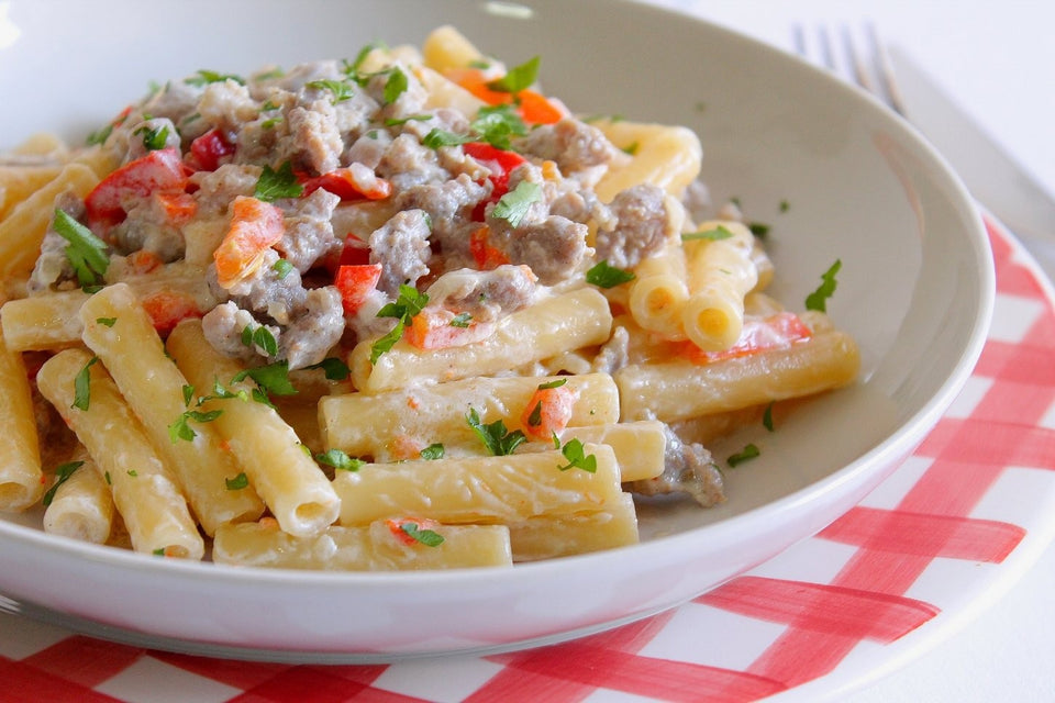 Pasta panna peperoni e salsiccia