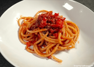 Bucatini pollo alla cacciatora