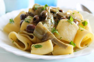 Pasta carciofi  e olive nere