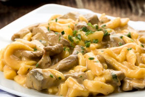 Pasta prosciutto, funghi e panna